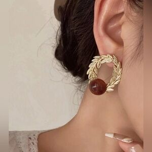 2/$30🌵 Gold Wreath Floral Leaf Brown Stone Earrings Stud Holiday Fall Gift NEW